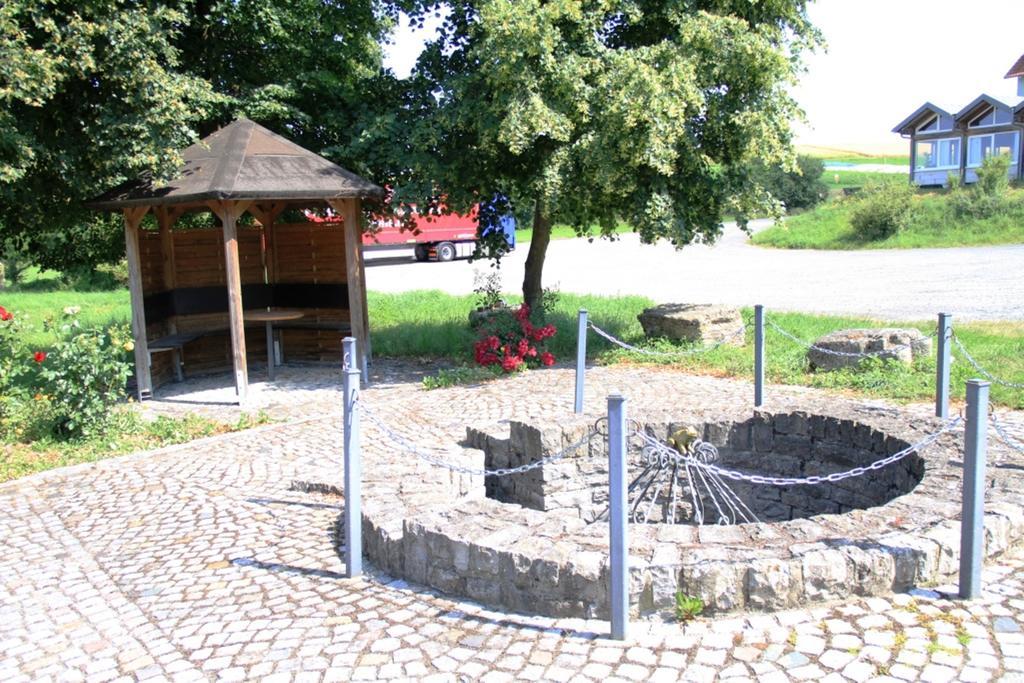 Landgasthof Frankentor Wasserlosen Exterior photo