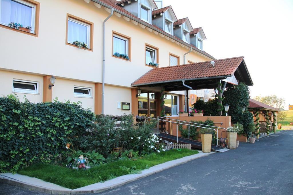 Landgasthof Frankentor Wasserlosen Exterior photo